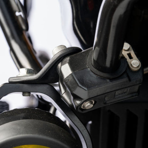 Auto Engina Universal Fit Motorcycle Fog Light Mounts Set with 19mm to 27mm TPU grips and adjustable aluminium brackets