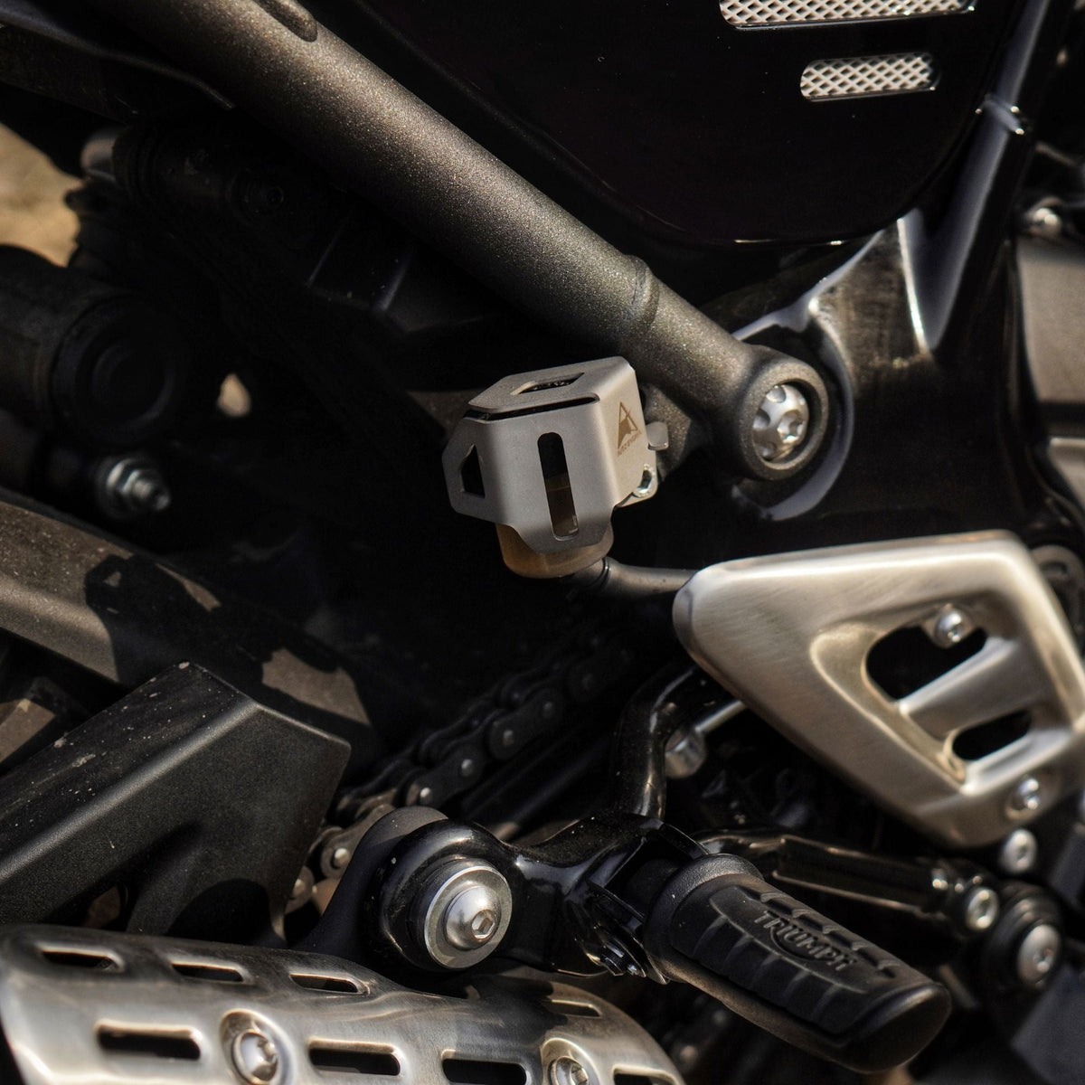 Auto Engina Silver Brake Oil Reservoir Cover for Triumph Scrambler 400X